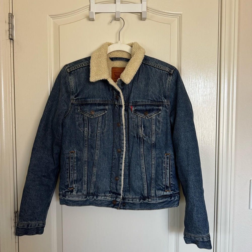 Levi's Denim Jacket with Cream Sherpa Lining
